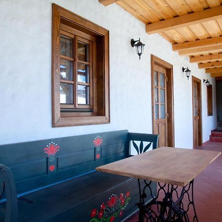 Pepi Vendeghaz - Casa De Oaspeti Pepi Joseni  ภายนอก รูปภาพ